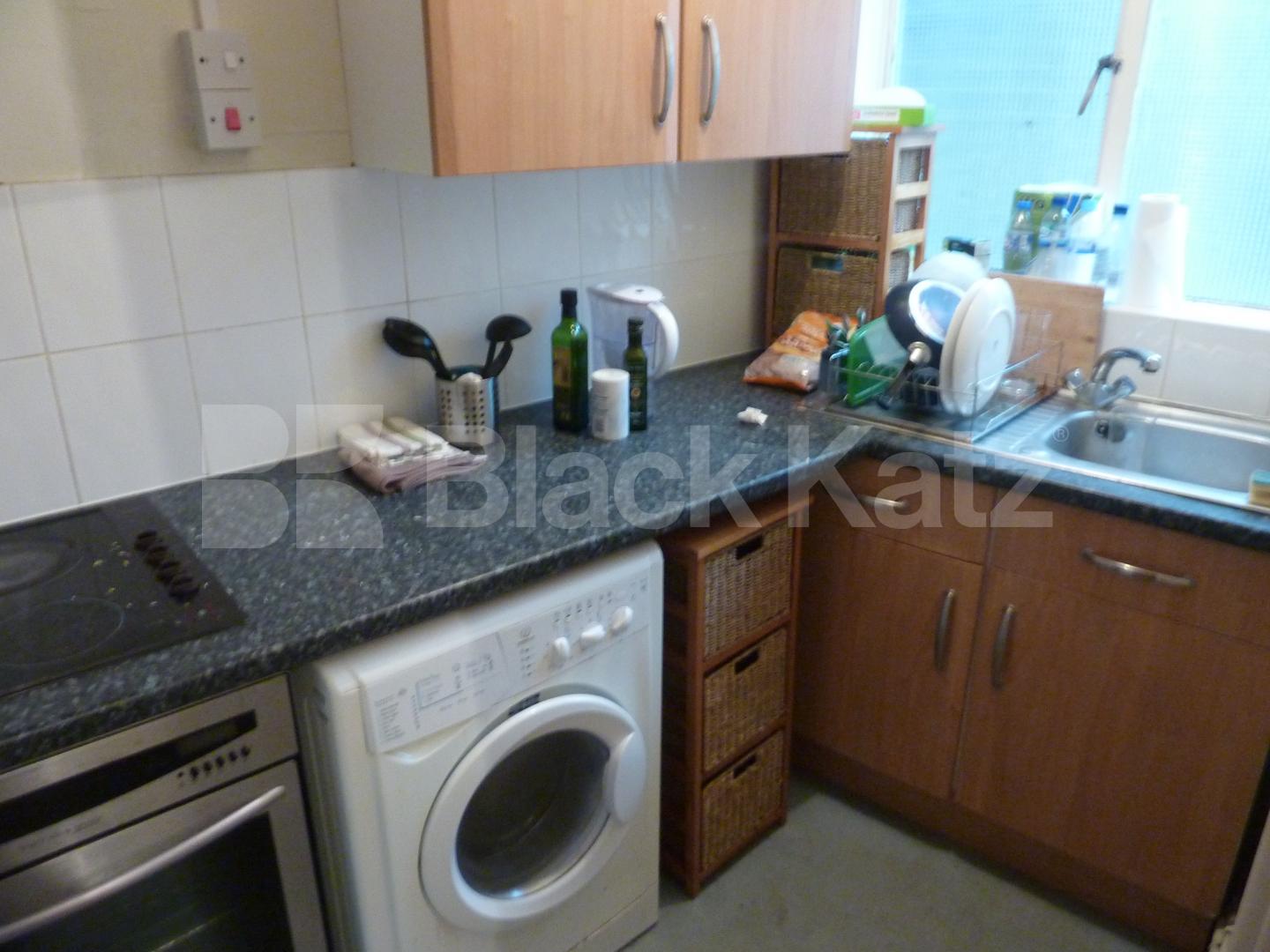 			LOCATION LOCATION LOCATION!!!, 1 Bedroom, 1 bath, 1 reception Flat			 Oxford Street, SOHO